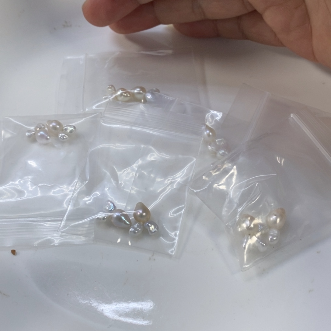 淡水珍珠合金耳饰