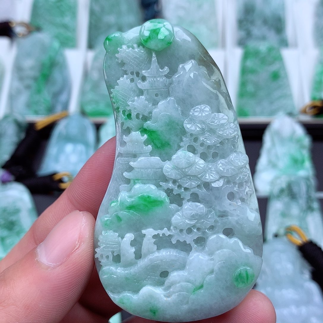 翡翠颈饰未镶嵌翡翠吊坠