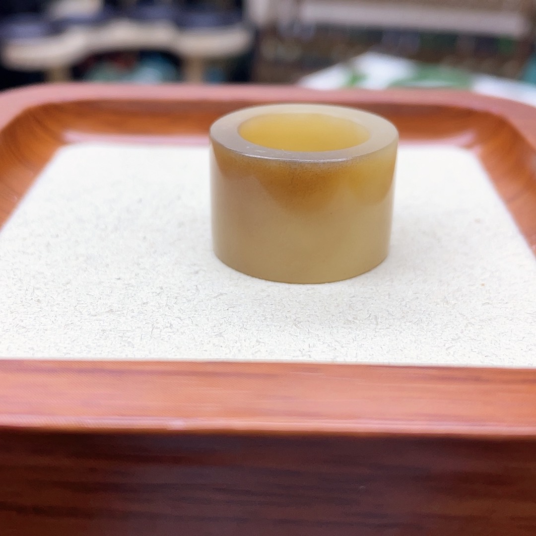 和田玉戒指未镶嵌舟*浅金糖直切12号