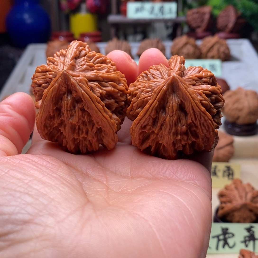呈***呈把件文玩核桃楼子三棱
