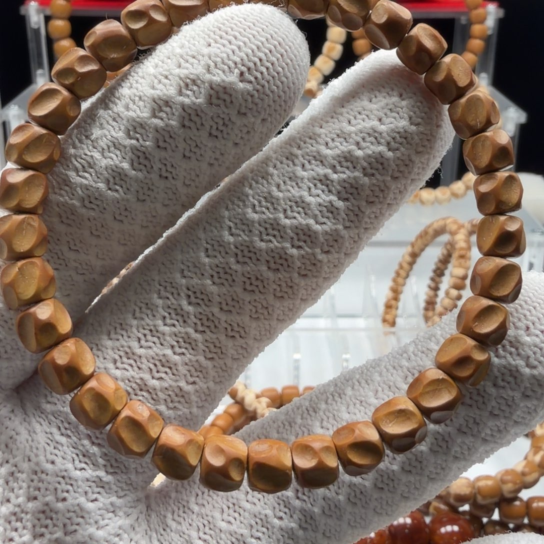 三***厂手串紫金鼠紫金鼠纯肉雕刻7mm