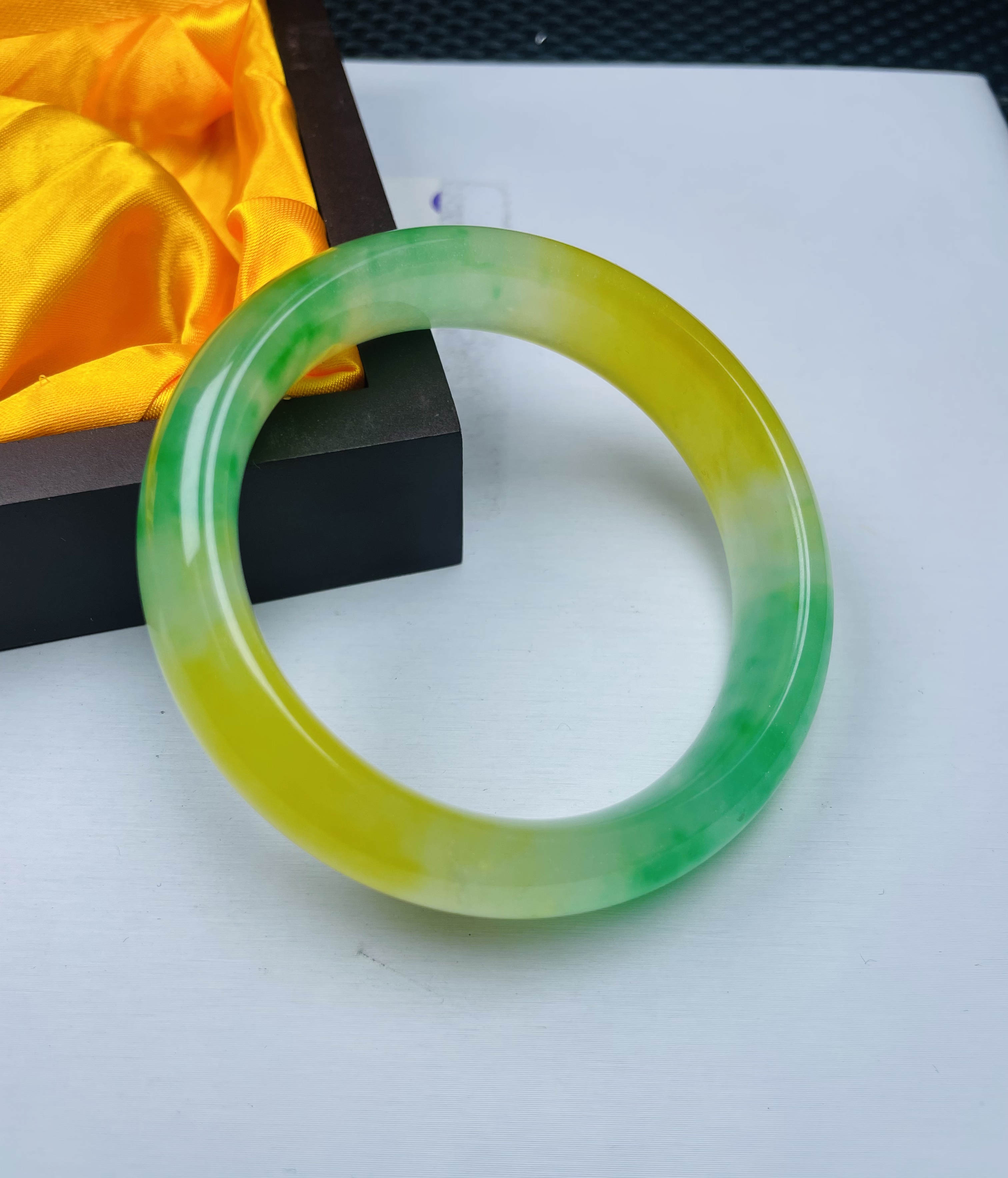 s07黄和绿艳常规妈妈款精美气质百搭时尚奇石