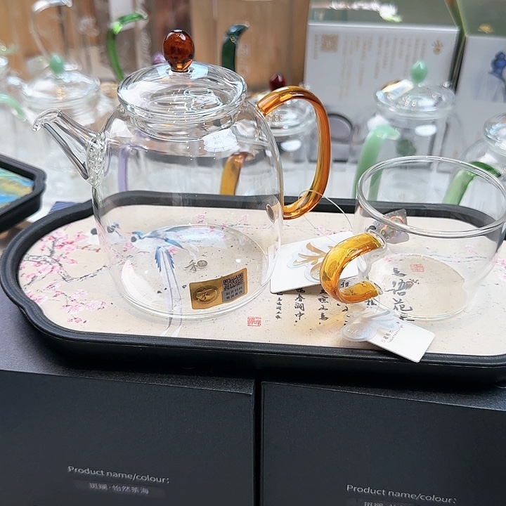 禾器琥珀色宴臣壶加小杯