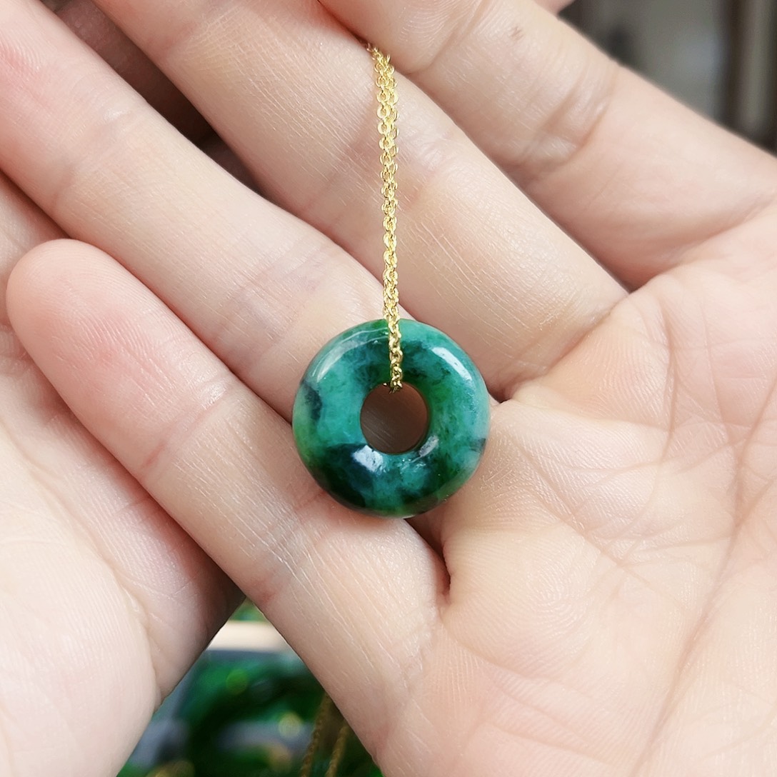 翡翠颈饰未镶嵌吊坠多样性