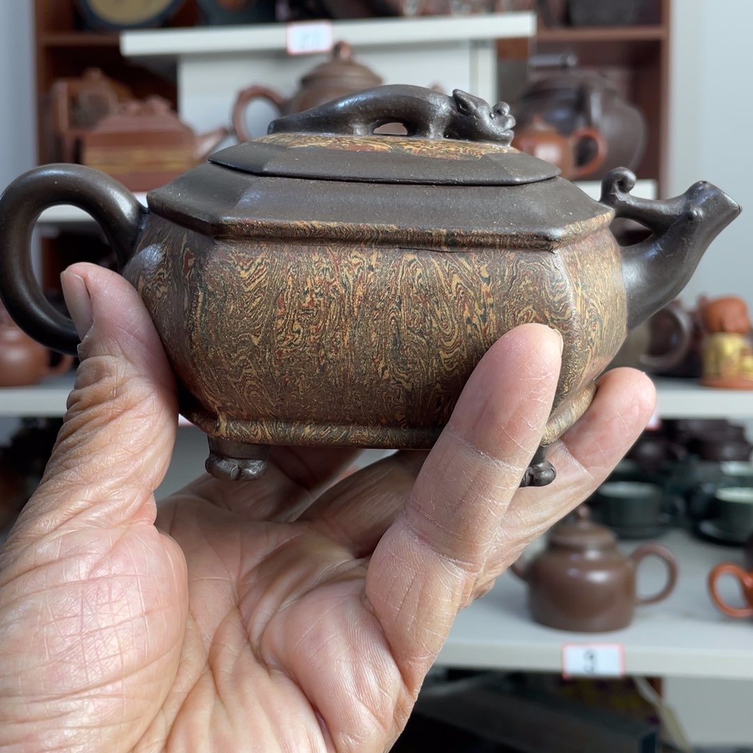 茶壶紫泥紫砂茶壶茶具，容量330毫升。