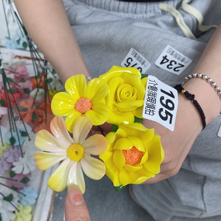 摆件陶瓷材料加工