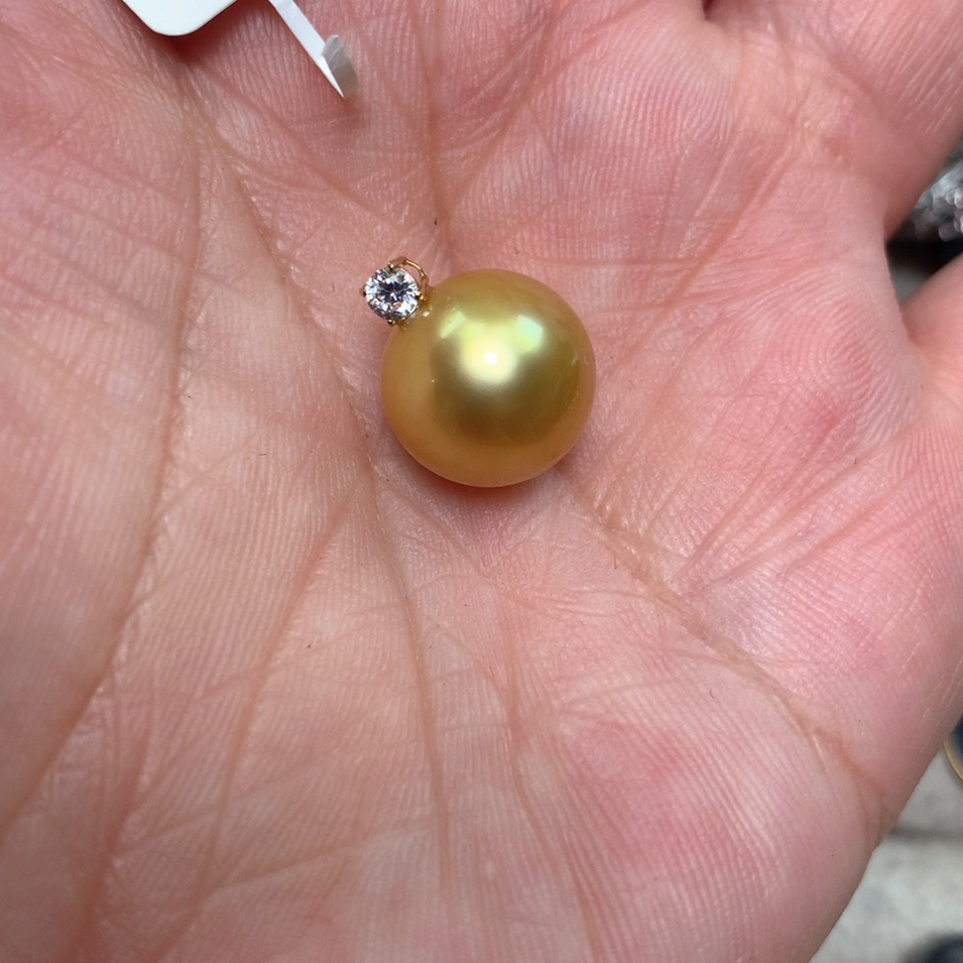 海水珍珠颈饰18K金镶嵌