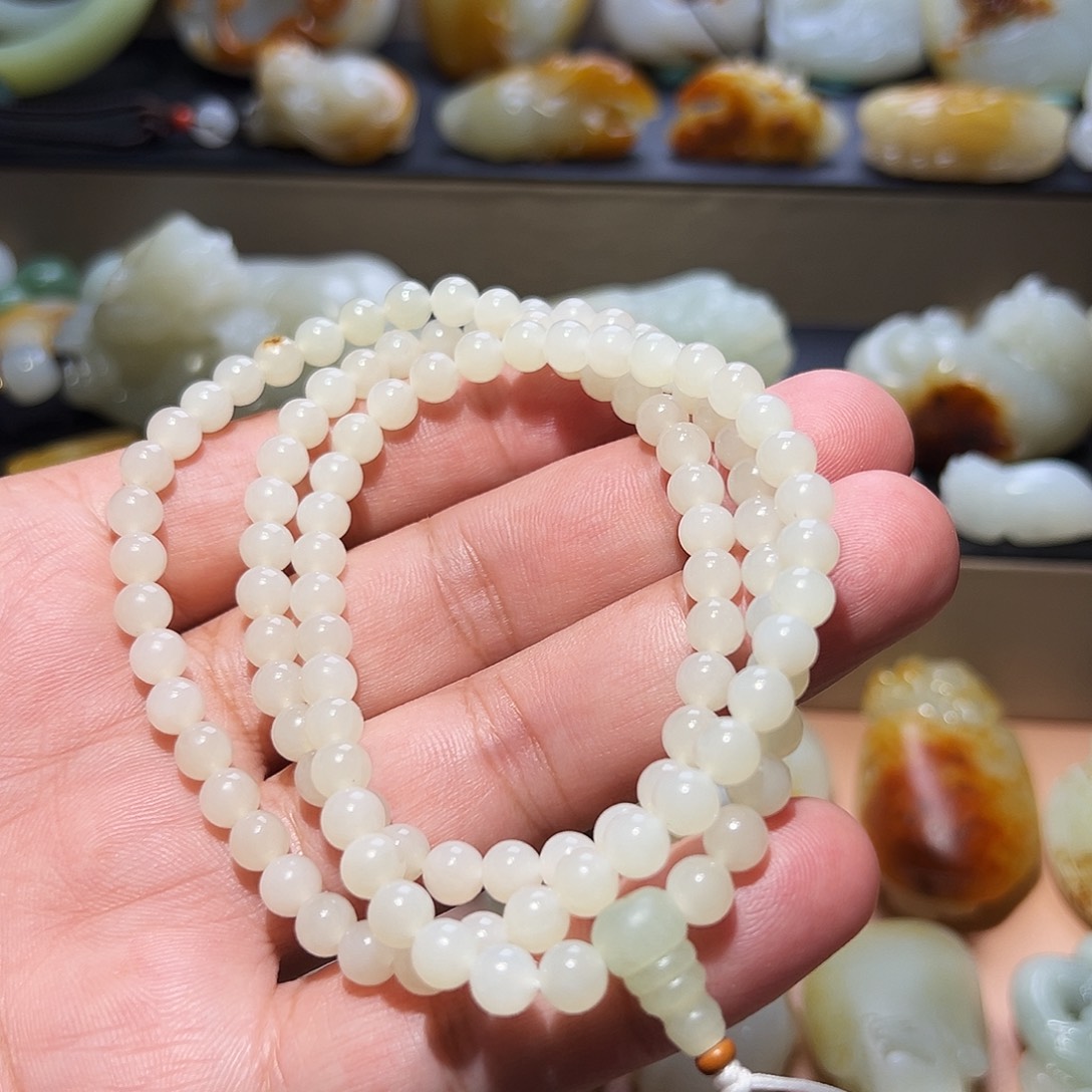 颈饰未镶嵌和田玉