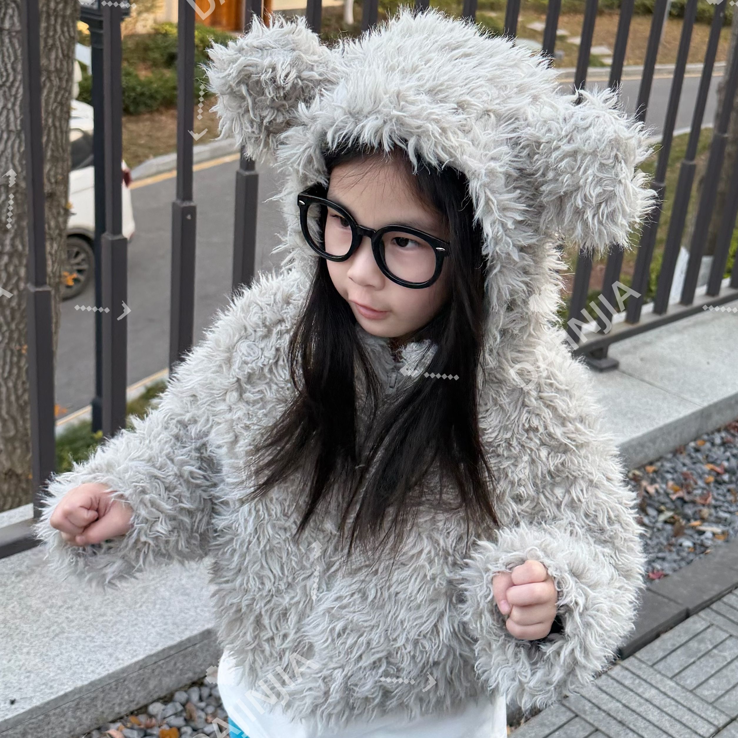 （清仓专用哲）大金定制童装卷卷羊羔毛立体套头耳朵拉链连帽外套