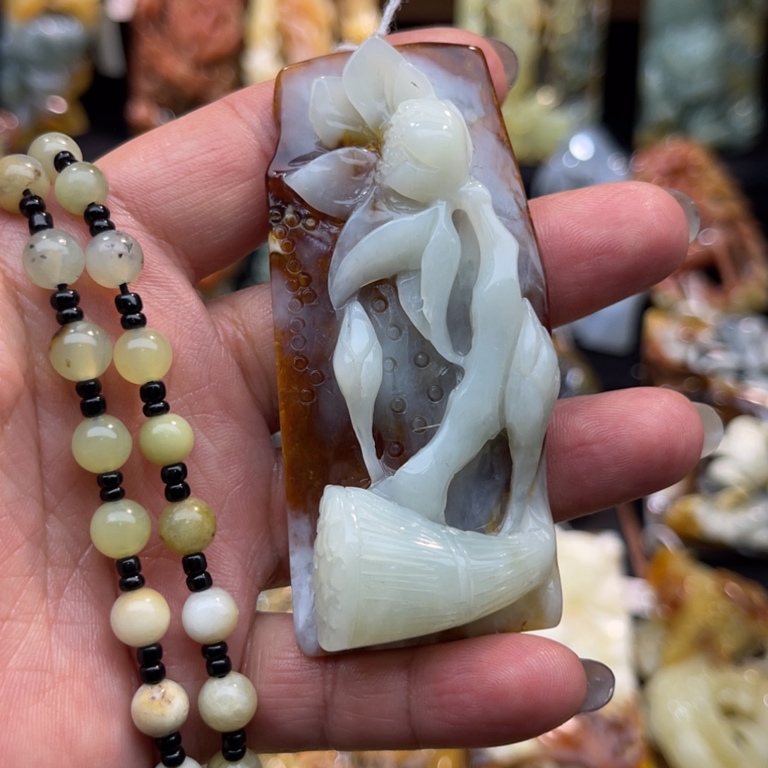 蛇纹石玉未镶嵌吊坠(赠链)