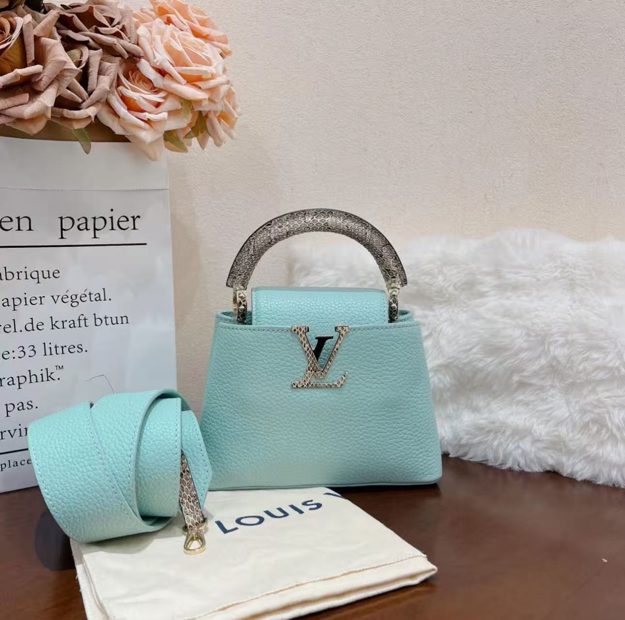未使用 LouisVuitton/路易威登 capucines mini蒂芙尼绿蛇纹手柄