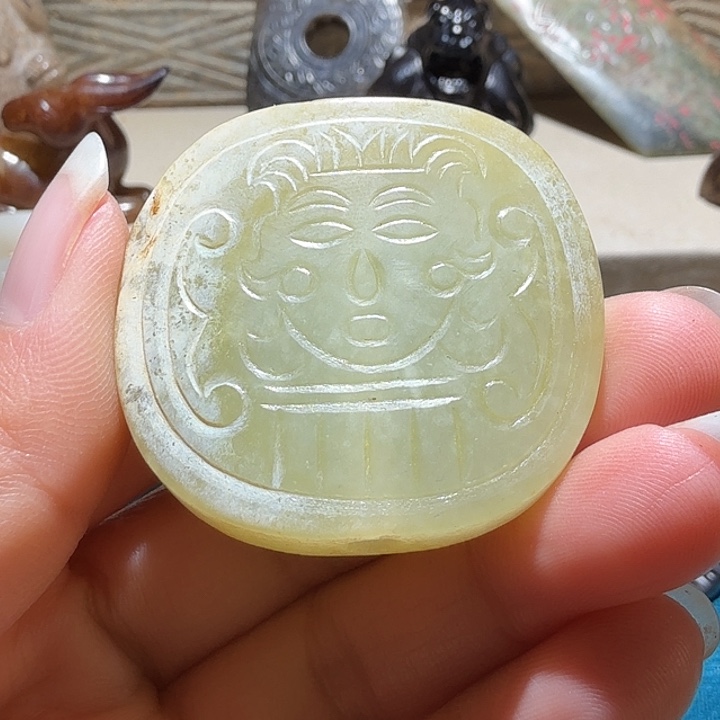 共***光和田玉未镶嵌挂件