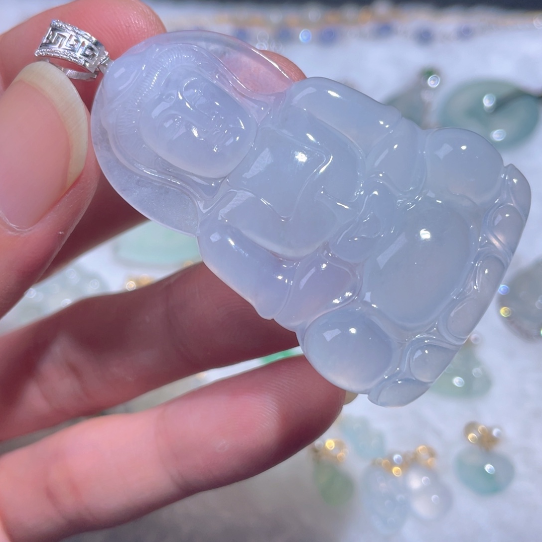 翡翠18K金镶嵌颈饰翡翠