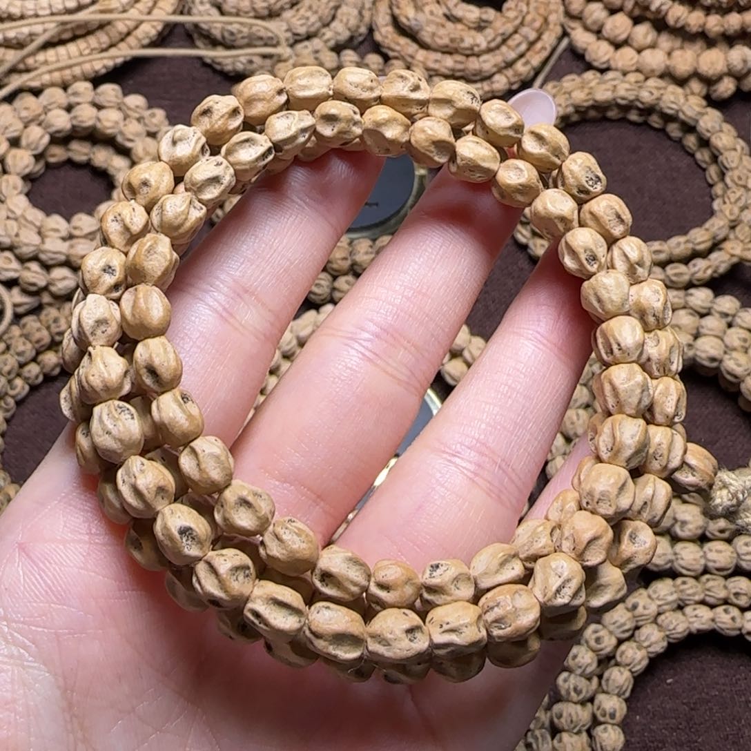 柏香籽/百香籽吊坠右****你