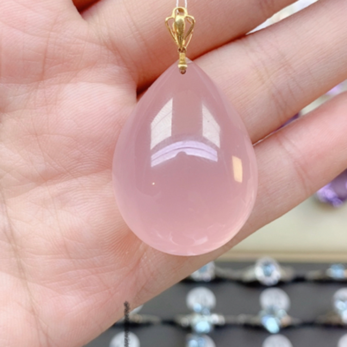 18K镶芙蓉粉水晶