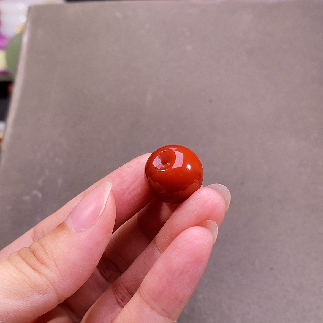 浅***蓝南红玛瑙18K金镶嵌颈饰