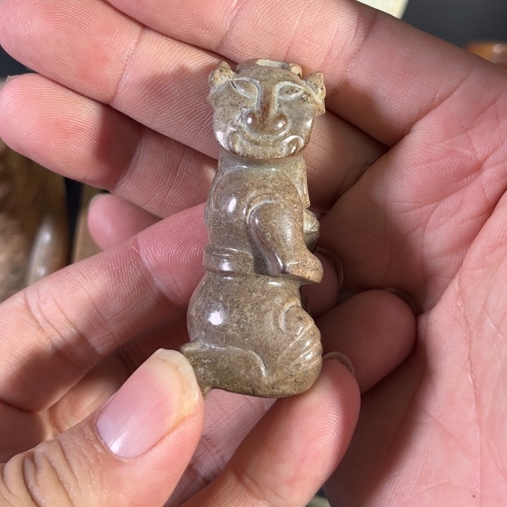 子***学和田玉（糖玉）未镶嵌挂件