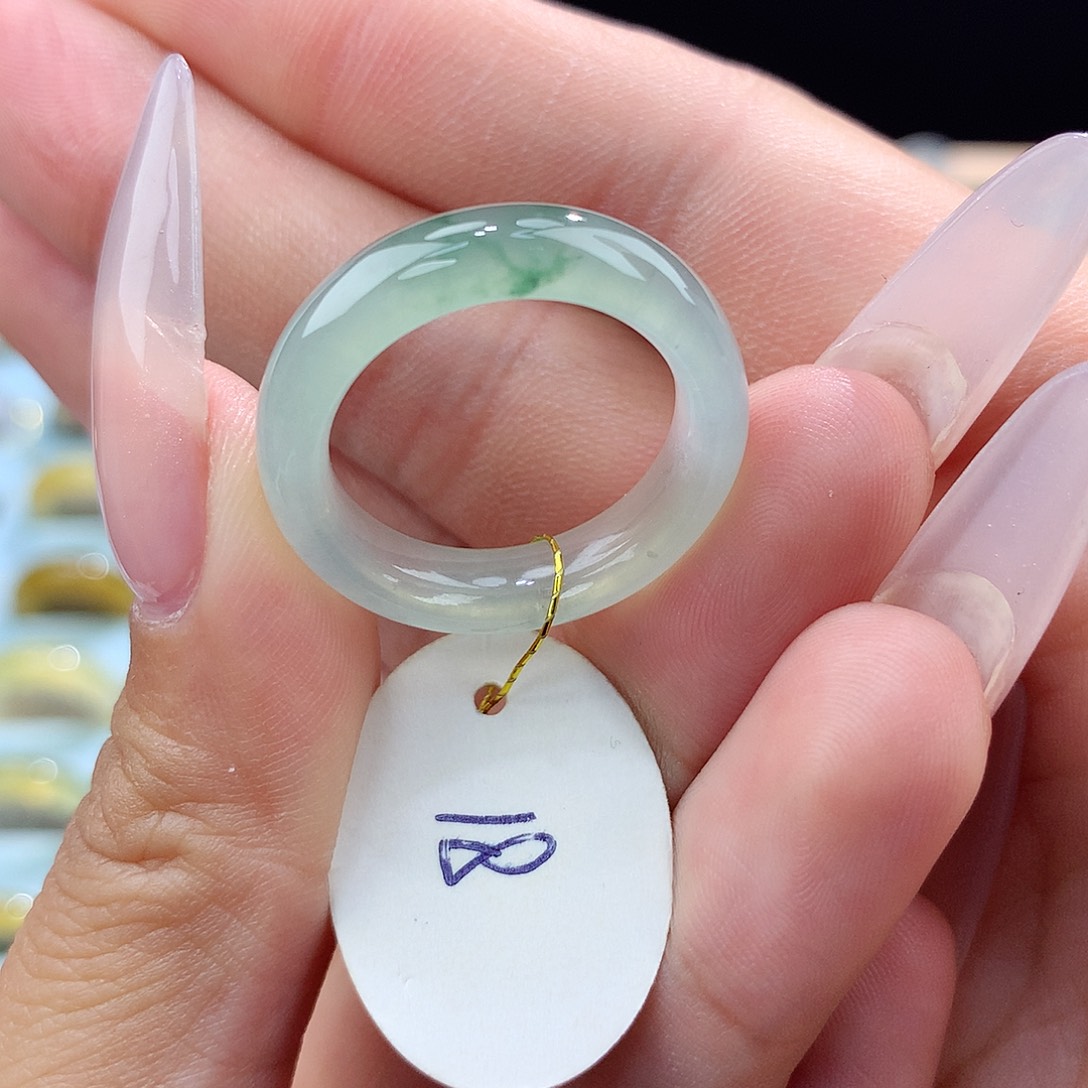 翡翠戒指未镶嵌18圈