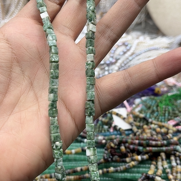 玛瑙/玉髓未镶嵌珠宝半成品一条4mm左右绿泥石方糖