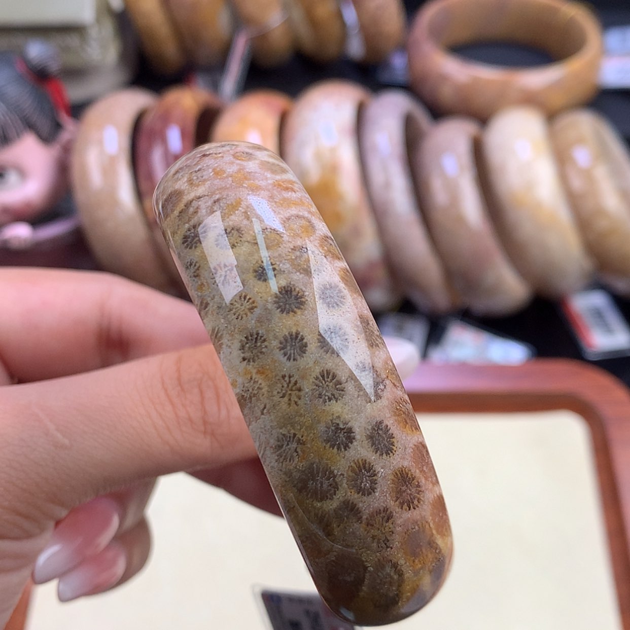 【闪购商品】硅化珊瑚（珊瑚玉）未镶嵌颈饰7号链接 圈口55.8