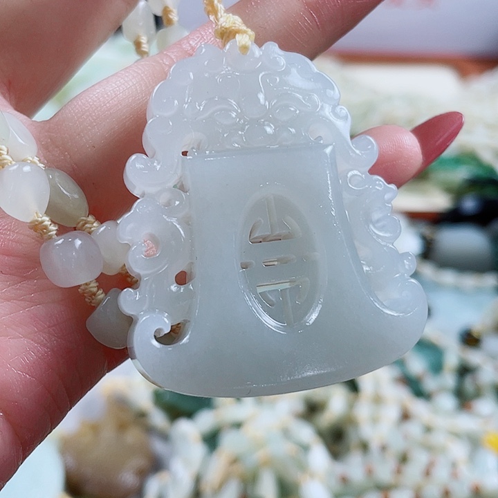 颈饰未镶嵌和田玉