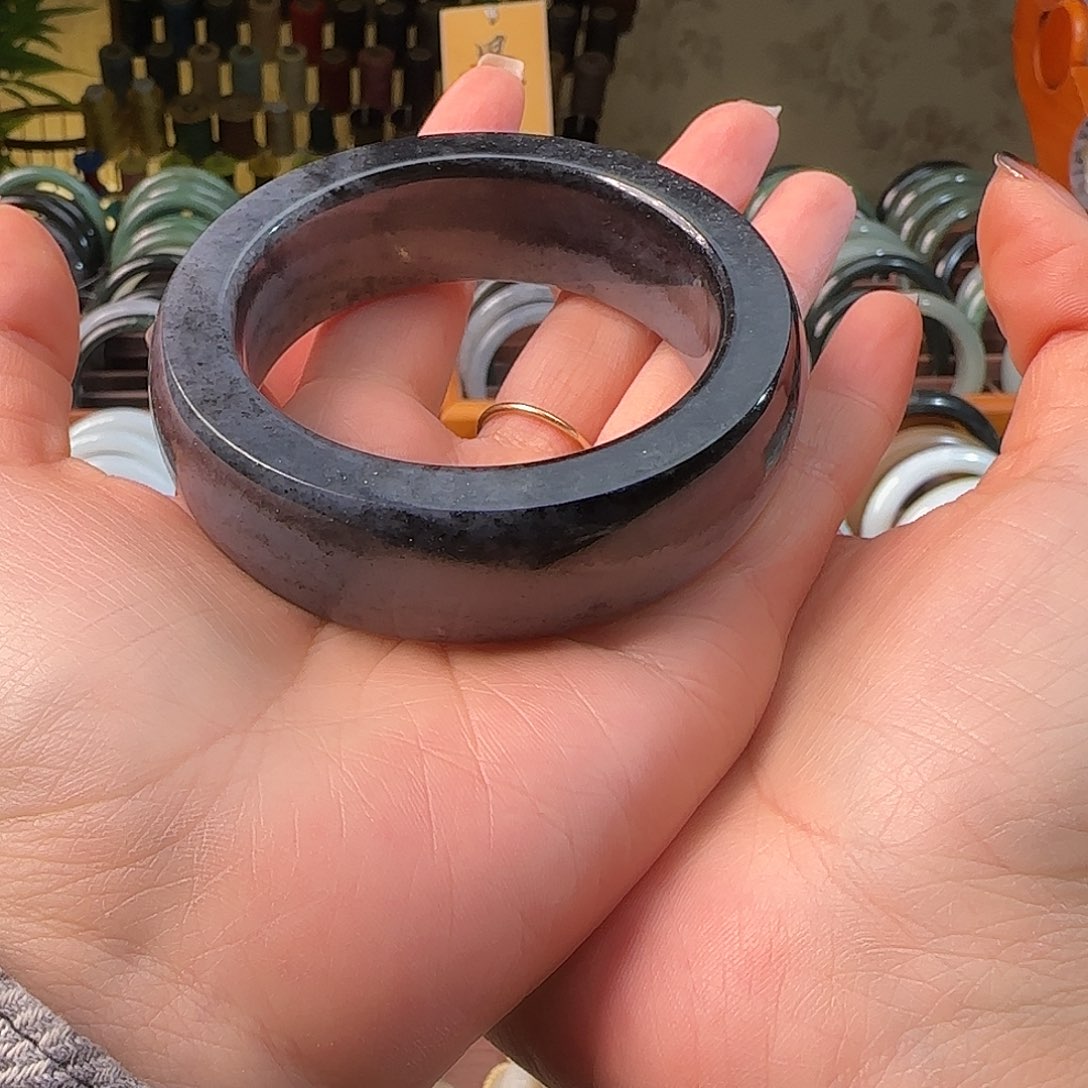 汤***玉和田玉未镶嵌手镯