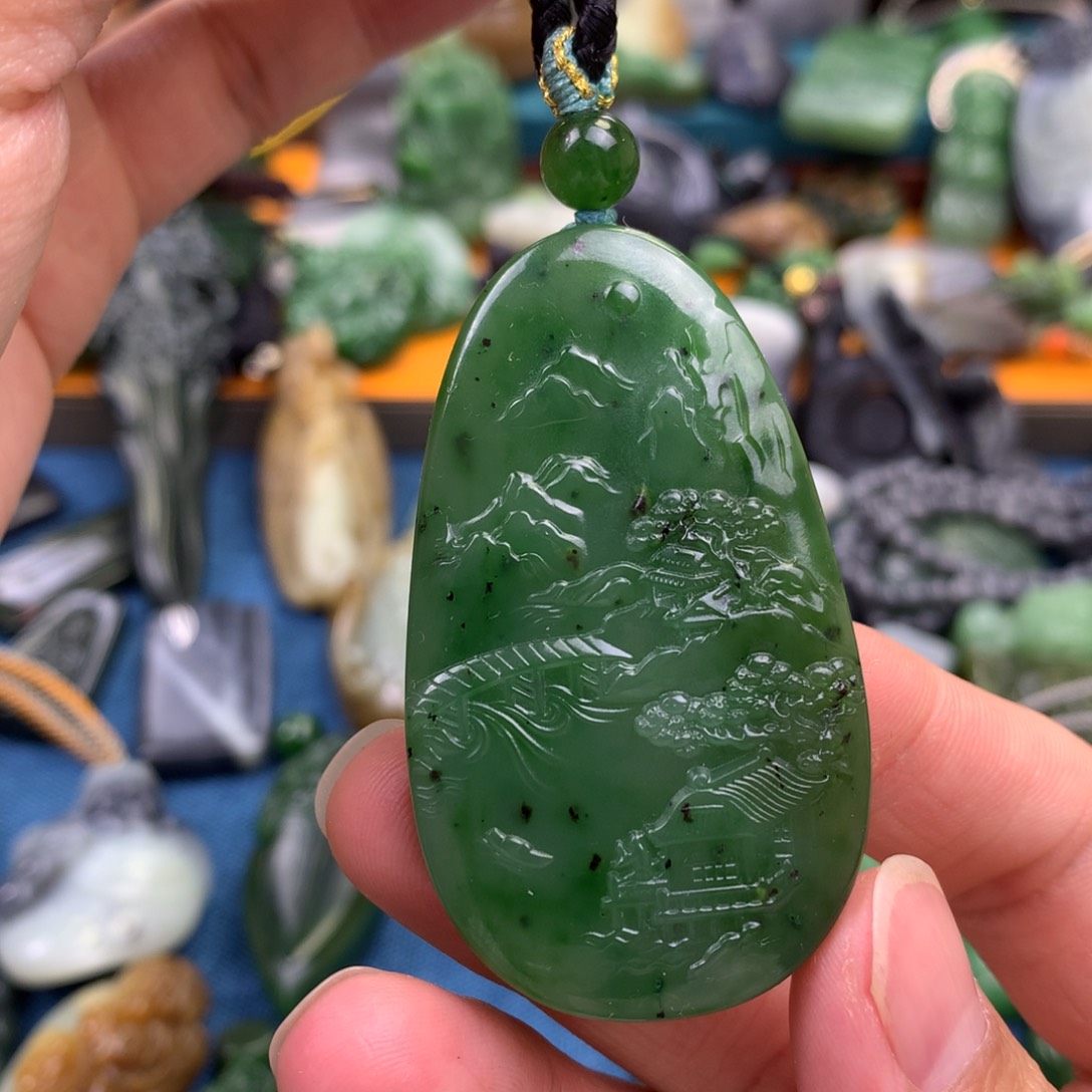 和田玉颈饰未镶嵌