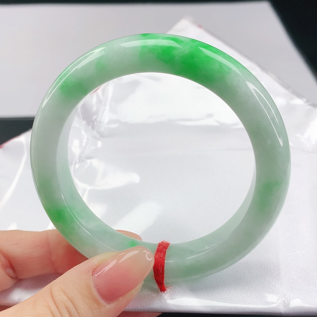 翡翠手镯未镶嵌翡翠388