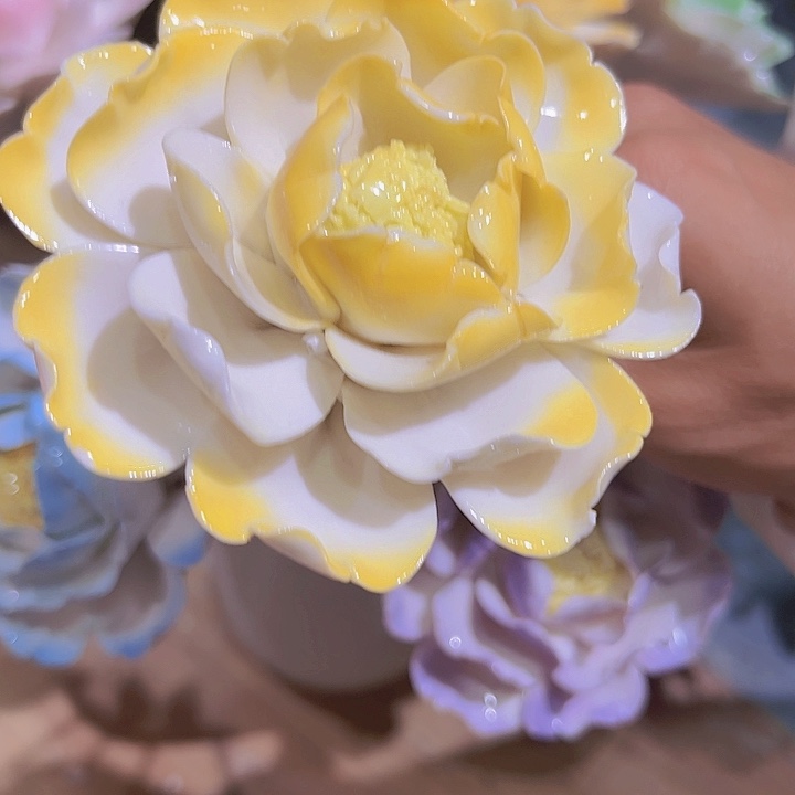 陶瓷花灯等多种装饰品