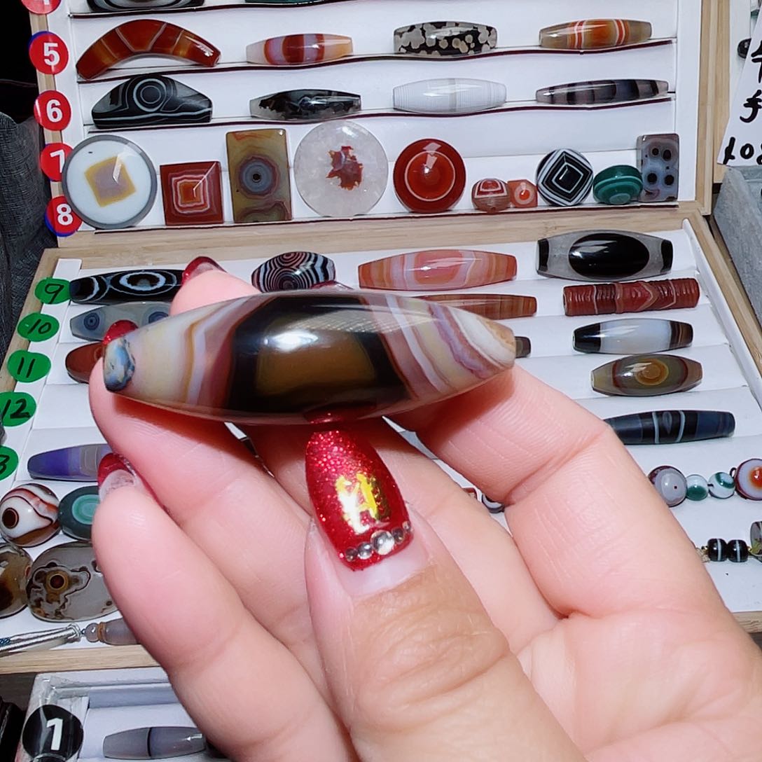 玛瑙/玉髓颈饰未镶嵌