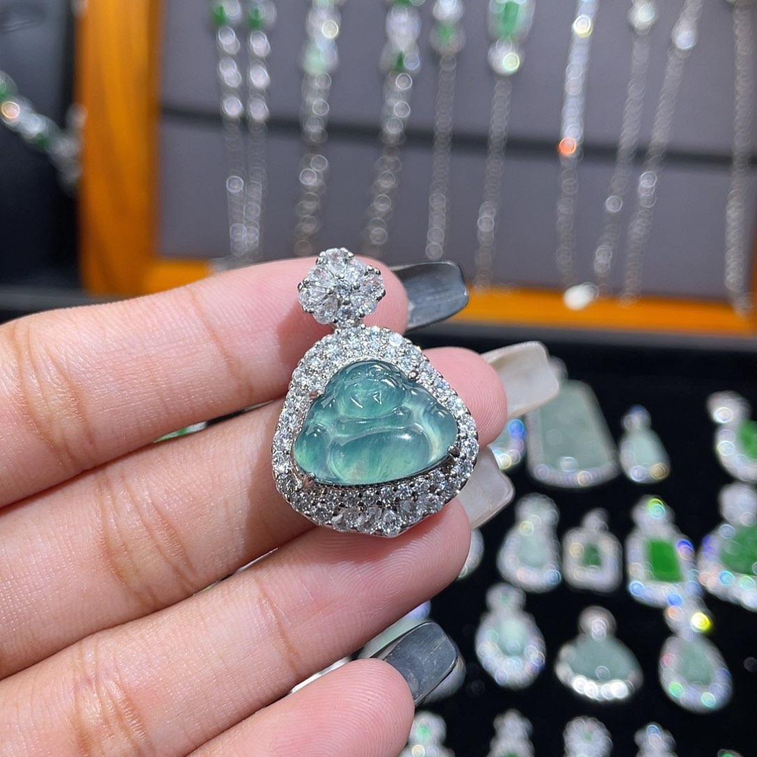 吊坠(不含链)未镶嵌翡翠