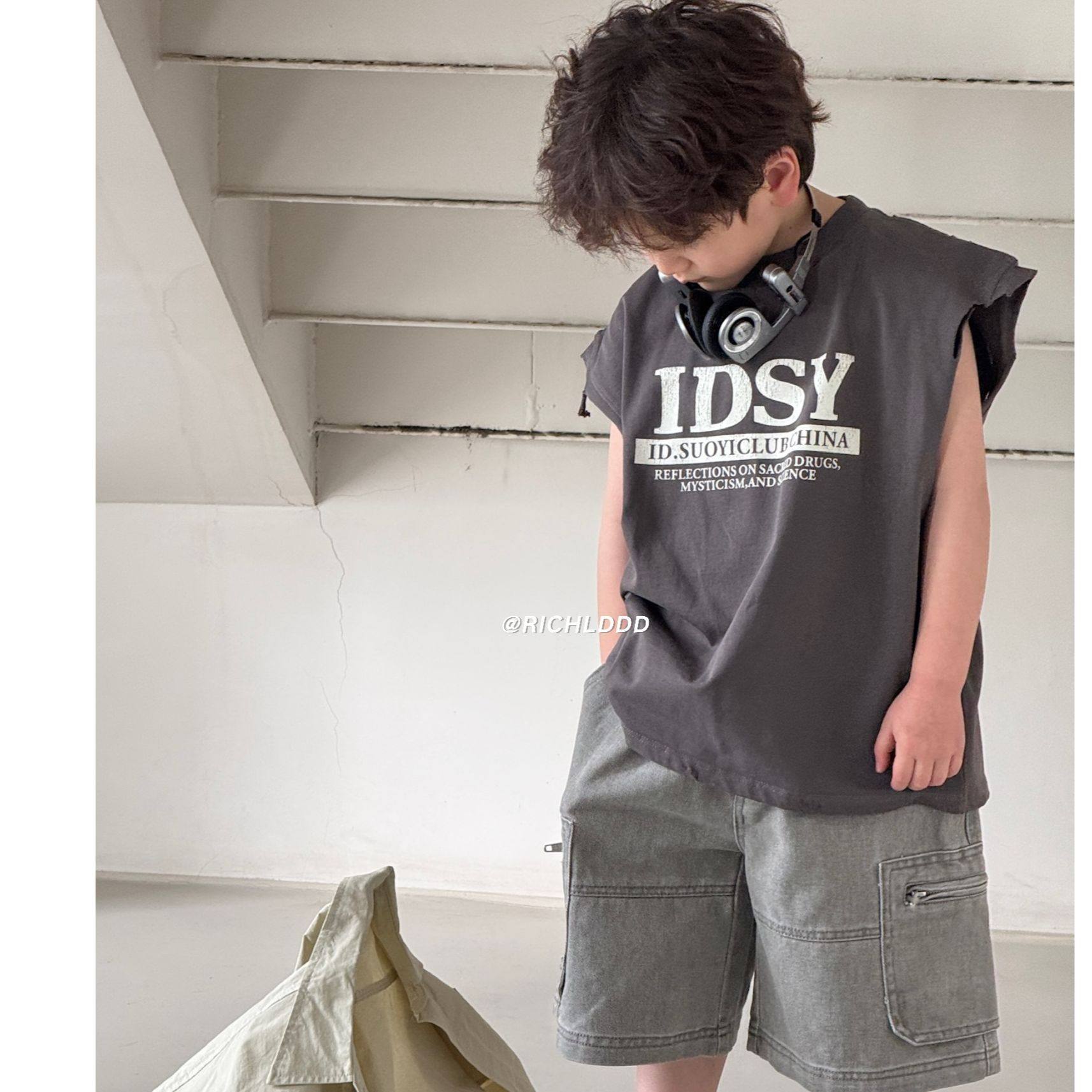 【特价不退换】：独特剪裁/春夏宽肩剪裁背心高克重男女童韩250