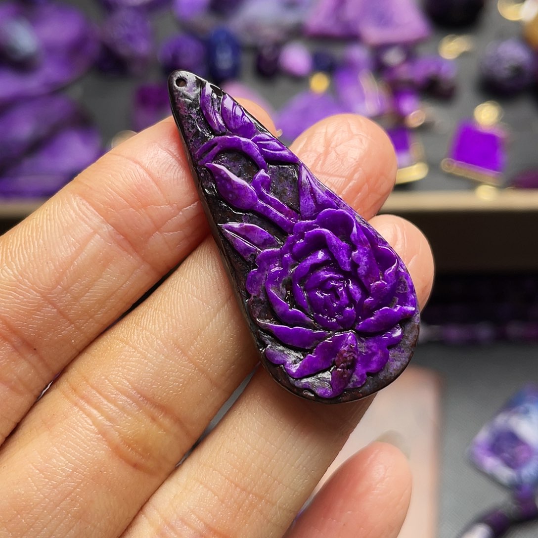 未镶嵌苏纪石（舒俱来）吊坠