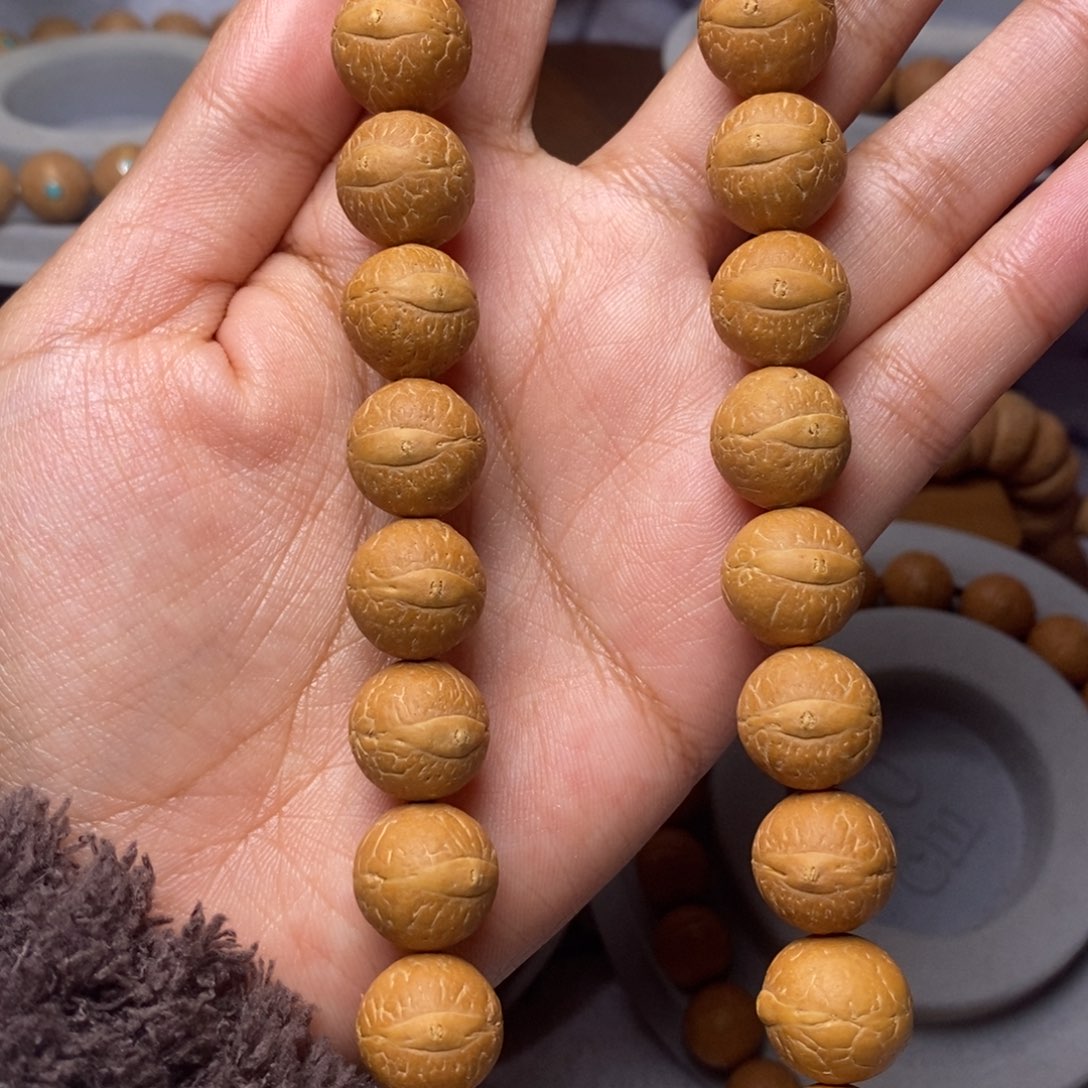 凤眼菩提吊坠手持