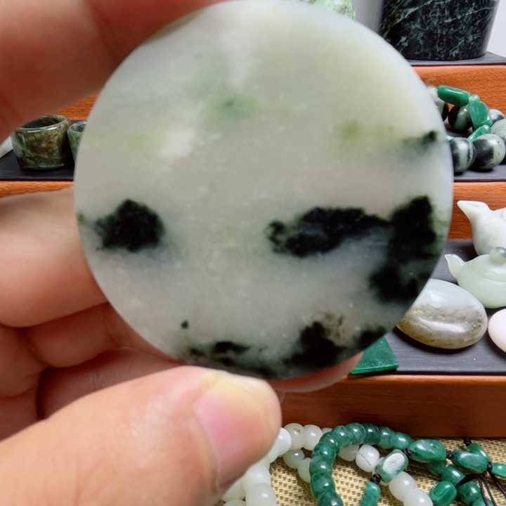 独山玉未镶嵌珠宝半成品