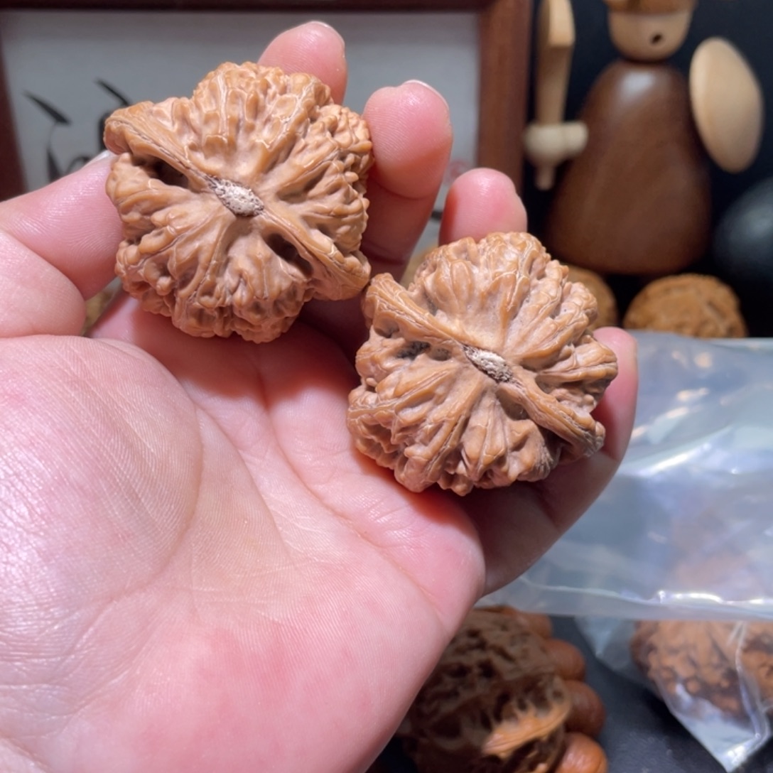 吊坠桃核平谷大粗筋