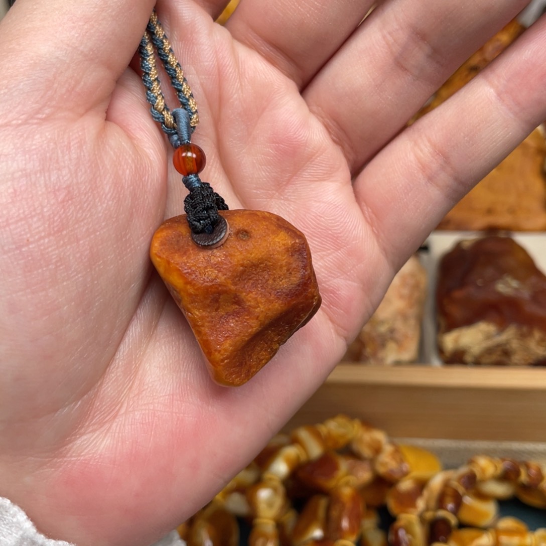 蜜蜡珠宝奇石未镶嵌