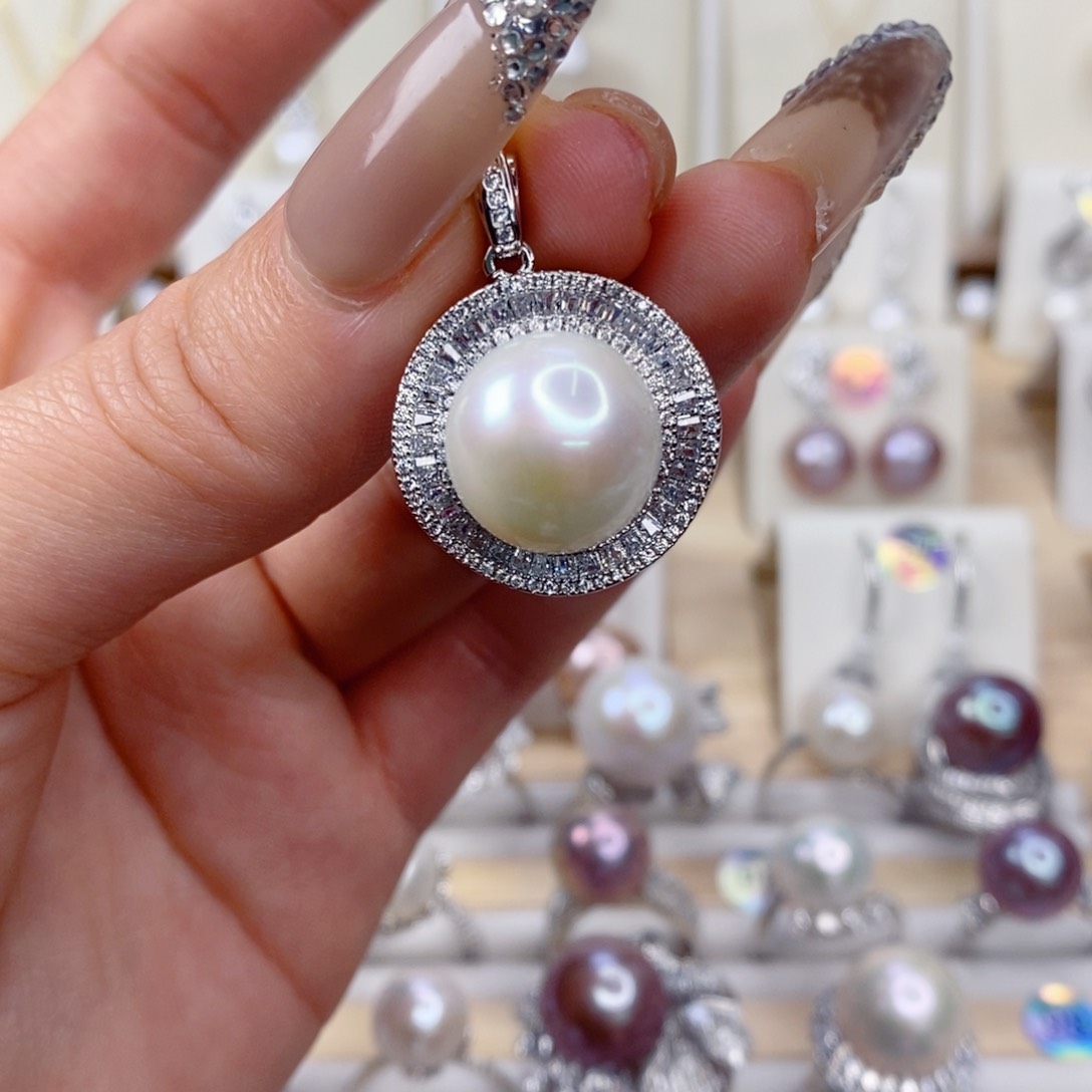 淡水珍珠吊坠(赠链)合金