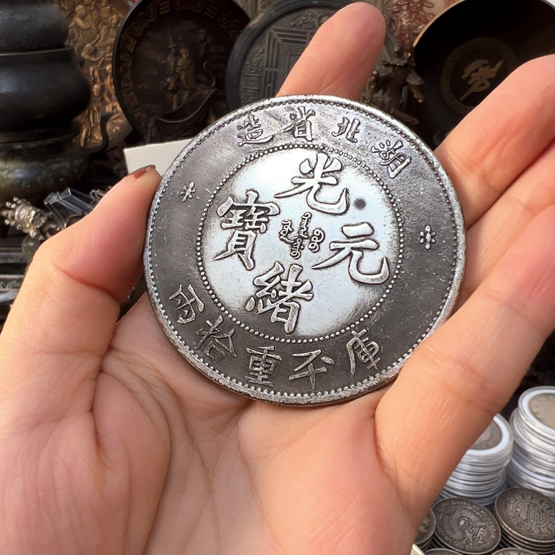 金属复古风格摆件