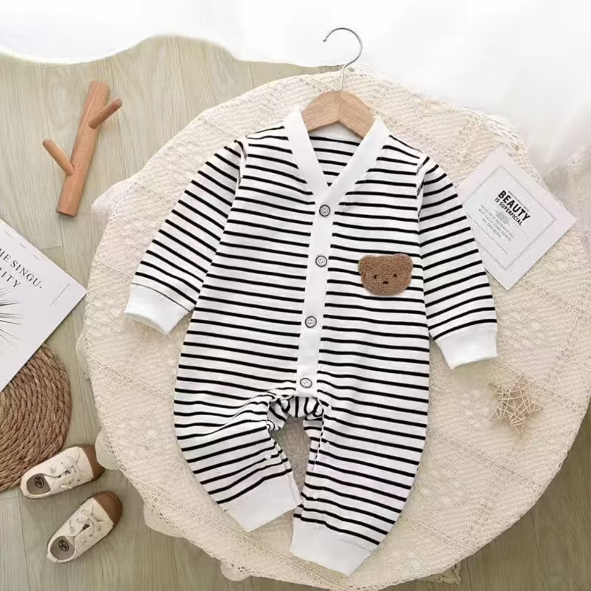 春秋A类长袖爬服哈衣卡通秋季女宝新生儿连体衣宝宝针织