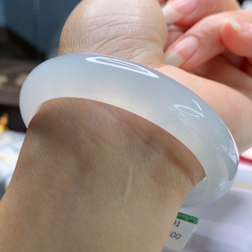 【闪购商品】翡翠手镯未镶嵌天然翡翠手镯