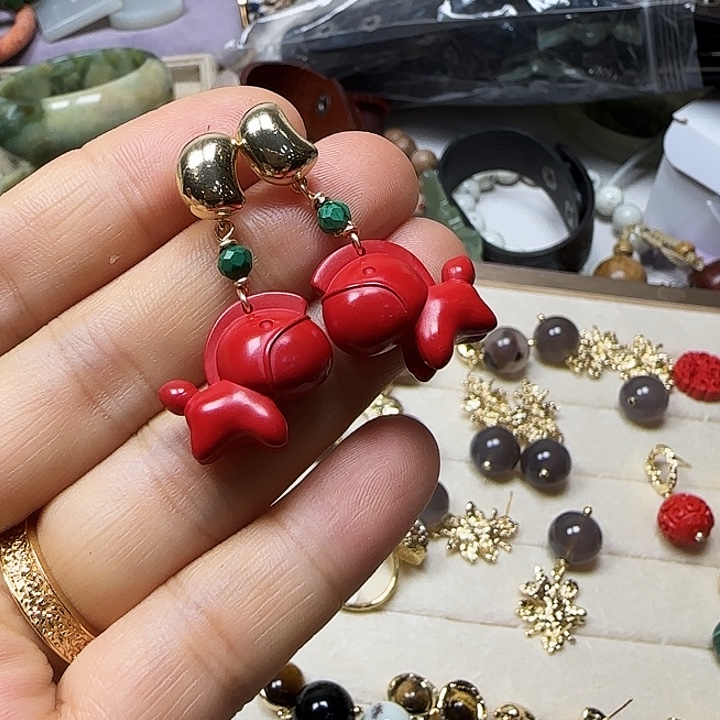 石英质玉未镶嵌耳钉