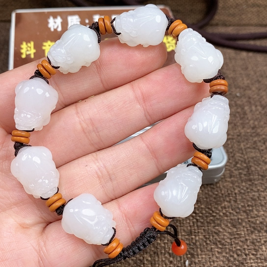 和田玉颈饰未镶嵌