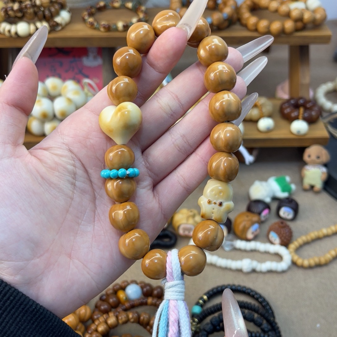 猴头核桃吊坠猴头手持