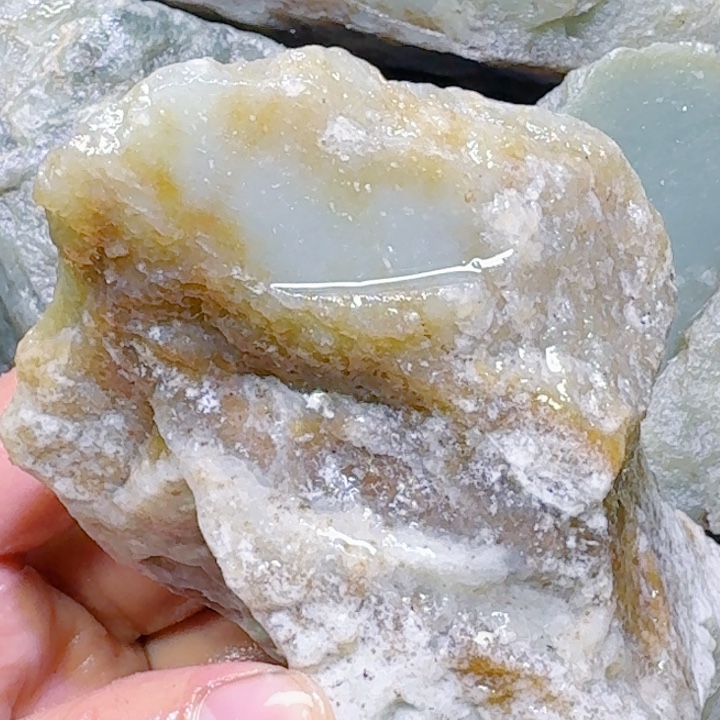 和田玉未镶嵌珠宝半成品