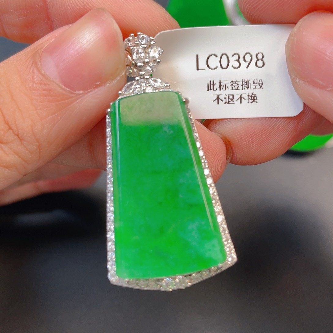 【闪购商品】颈饰银S925镶嵌翡翠翡翠