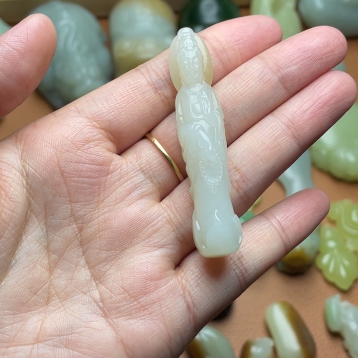 【闪购商品】颈饰未镶嵌和田玉卡****静