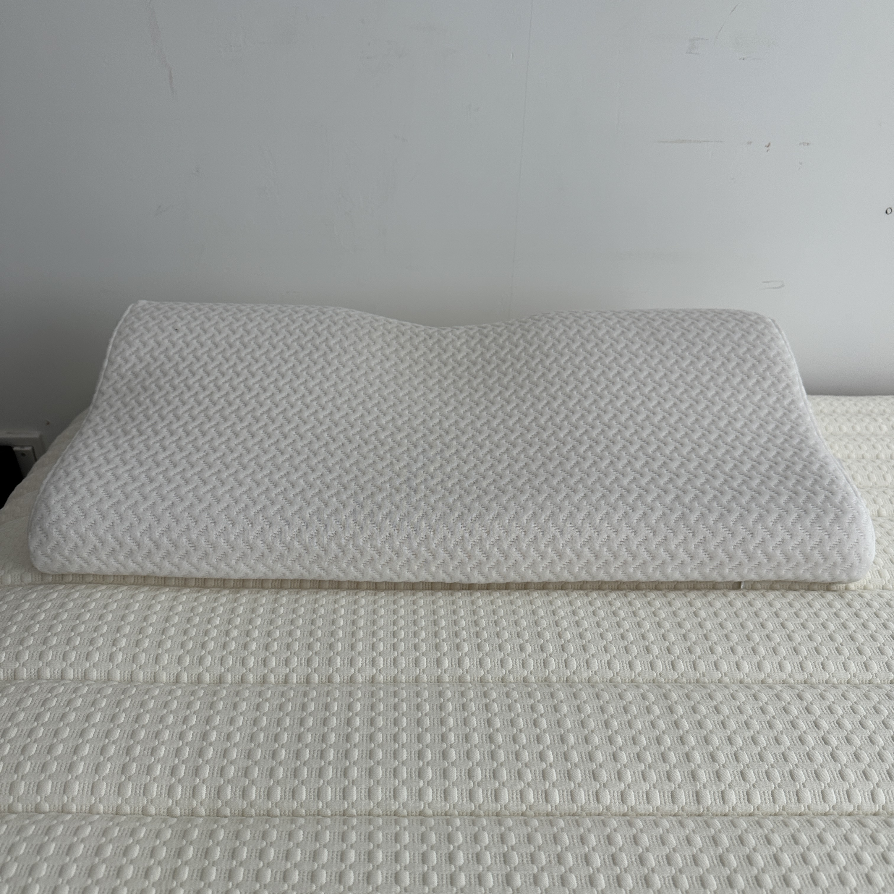 【蝴蝶枕】零压记忆棉枕头护颈零压力护颈椎高低两用无感深睡记忆