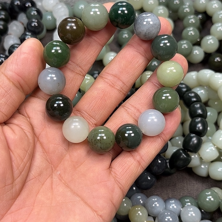 和田玉未镶嵌手链