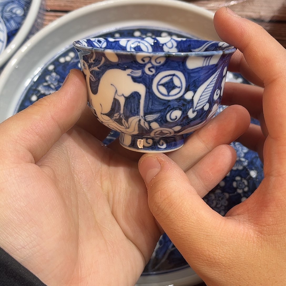 元青花小鹿纹满绘小杯